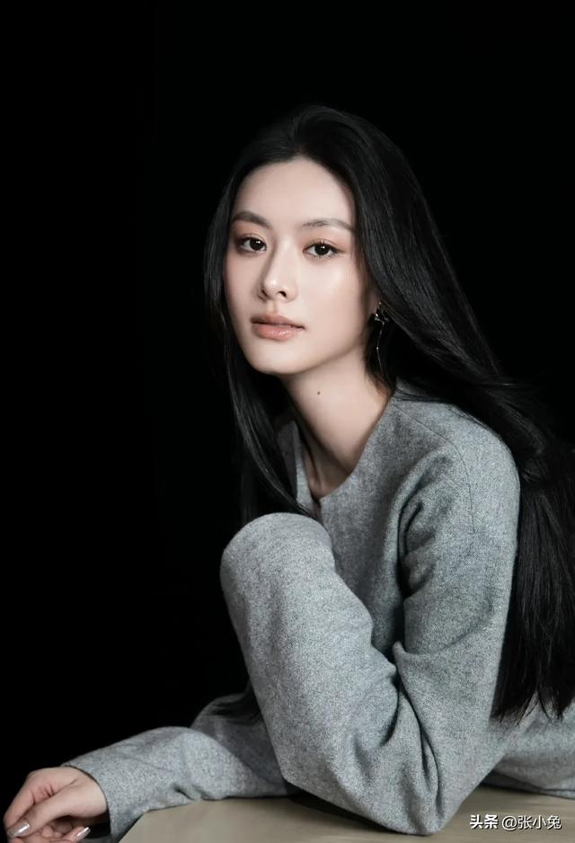 短剧女演员也开始卷身高了，这9位长腿女神又美又飒，演技还了得