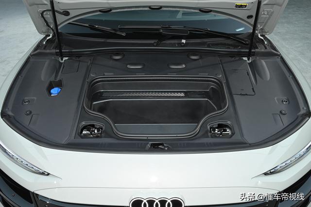 国产奥迪A6L e-tron实车