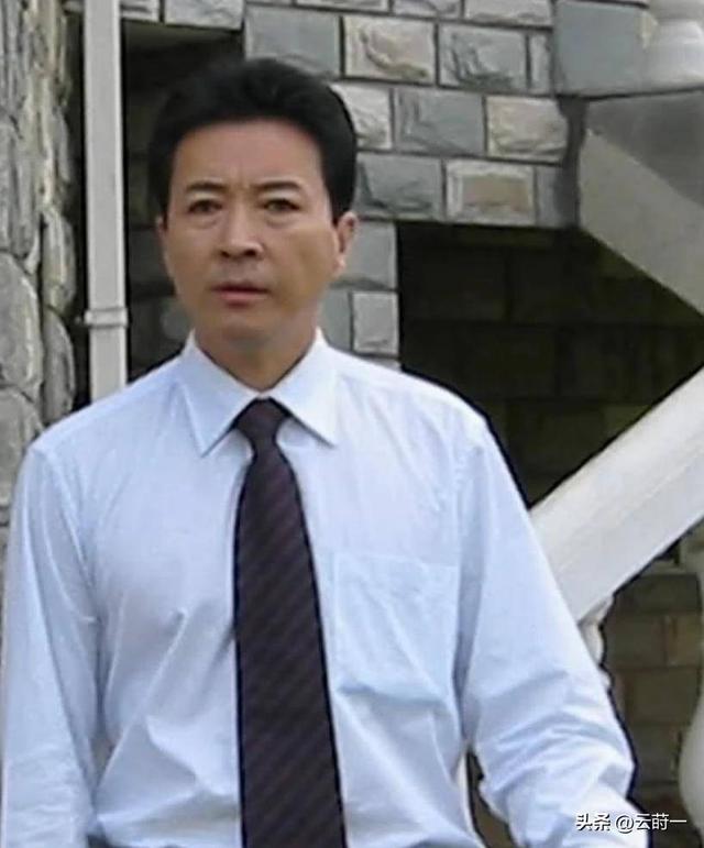 原来他早已去世，15岁演戏44岁走红，47岁患癌离世	，哥哥是熟面孔