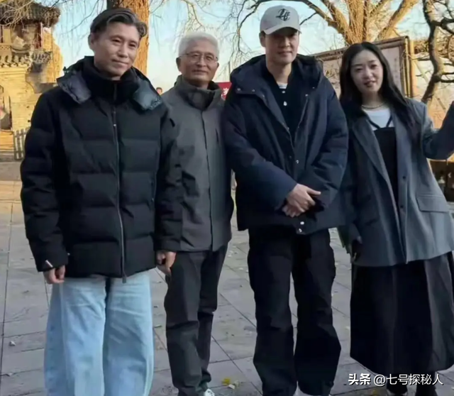 距春节不到2月，52岁辛柏青高调传出喜讯	，朱媛媛终于可以放心了