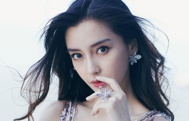 长得“歪瓜裂枣”，整得“美若天仙”，这5位女星都靠脸逆天改命