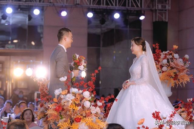 两性关系：这八句“肉麻话”，女人很爱听，尤其是中年的女人