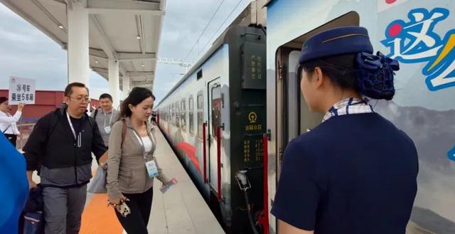 “抗大号”！河北省首条红色旅游专列在邢台市开通