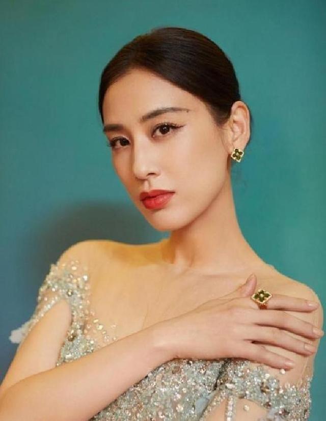 黄圣依做梦也没想到，离婚才7个月，8岁的儿子就开始为她争光了