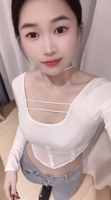 广西护士“小月月”去世，年仅23岁，长得漂亮身材好，最后瘦脱相