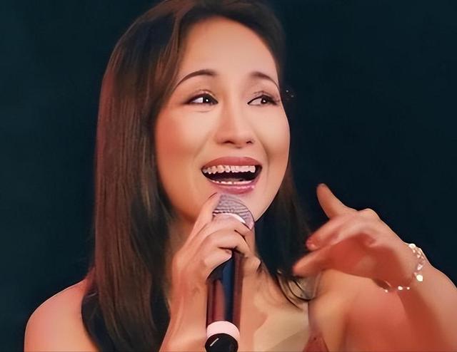 原来早已不是中国籍？事业巅峰远赴美国，被老外“玩腻”晚年回国