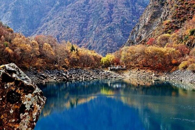 四川这个地方的初冬，是彩色的！