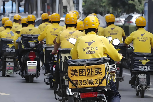 美团大众统治10年，高德导航数据弯道超车，真实榜单让小店获新生
