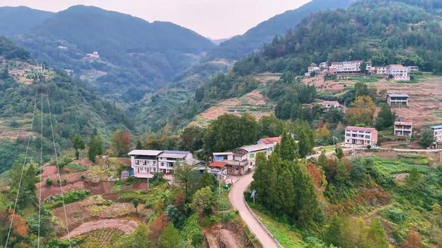 重访开州岳溪善字山:与一座山村的秋日对话,追寻记忆中的乡恋