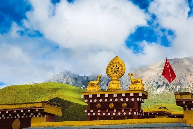 藏东左贡秘境！雪山草原古寺藏着极致风光