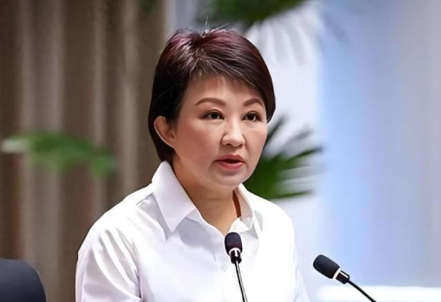 国台办正式宣布：邀请台湾同胞出席阅兵，赖清德拦都拦不住！国民党却在阻止郑丽文？