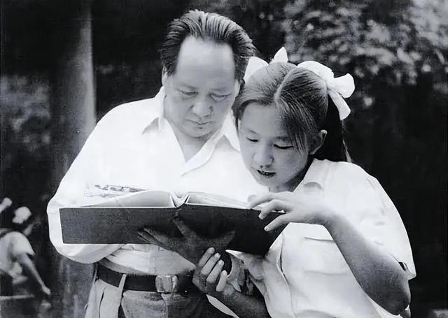 李讷步入晚年，样貌越来越趋近于毛主席，买车时老板死活不肯收钱