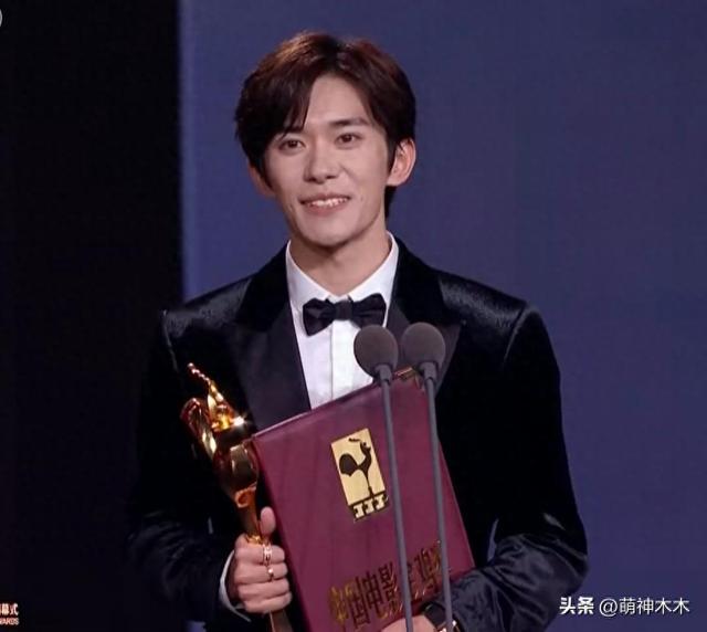 金鸡奖被嘲太水！名单偷跑张艺谋遭质疑，易烊千玺宋佳都演他电影