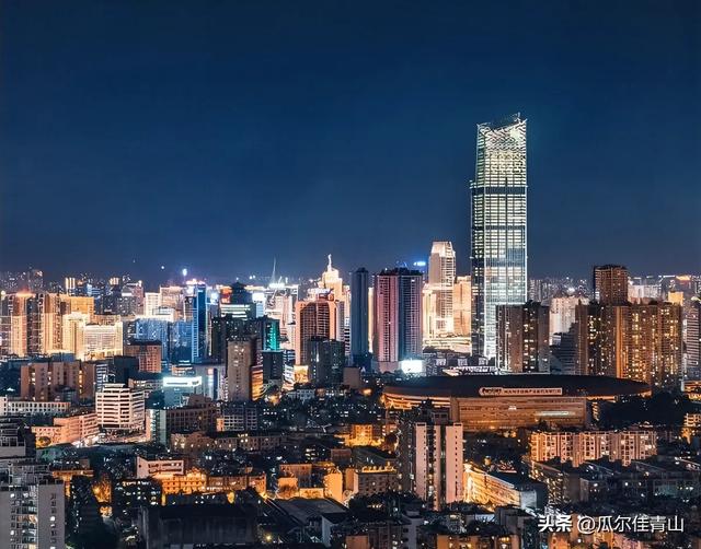 10万老外扎进昆明不愿走：这座西南小城，凭啥比北上广更留客？