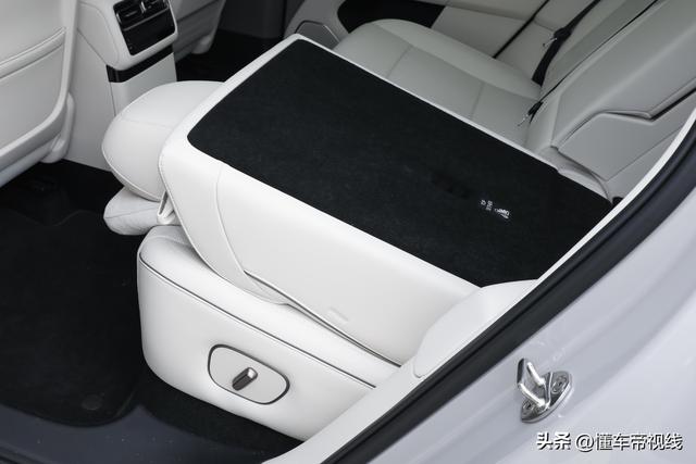 理想i6实拍