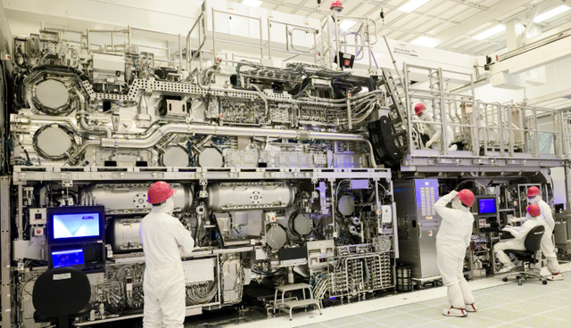 哈尔滨工业大学突破的不是光刻机技术，外媒：中芯国际“赢麻”了