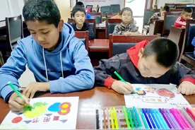 乌市春祥社区巧手同绘·喜迎重阳图片