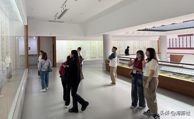 港澳及海外媒体人沉浸式漫步潮州古城街巷，品味地道潮味