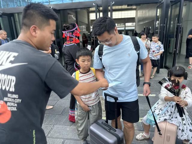 19.7℃的夏天 曲靖清凉好生活，成都⇆曲靖 避暑文化旅游专列首发到达