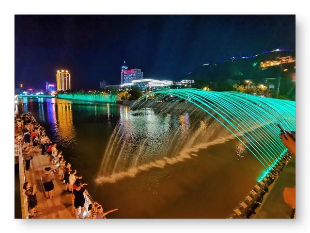 山西吕梁高清大图，一座宁静的城市