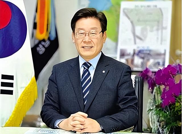 中方刚确认出席朝鲜阅兵，还不到24小时，就接到了韩国外长的电话