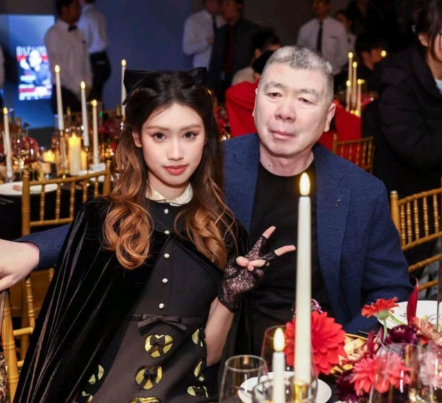 徐帆回应离婚5个月，冯小刚近况曝光，他的“小心思”再藏不住了