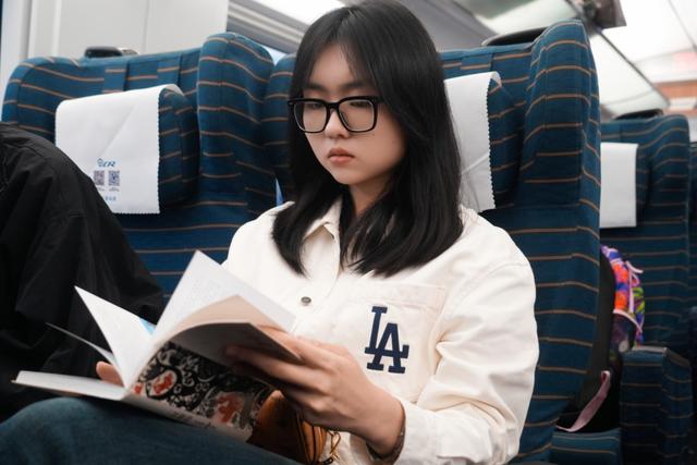 庆阳“乘高铁”出圈：一本手书 一部宣传片与十万旅客的邂逅