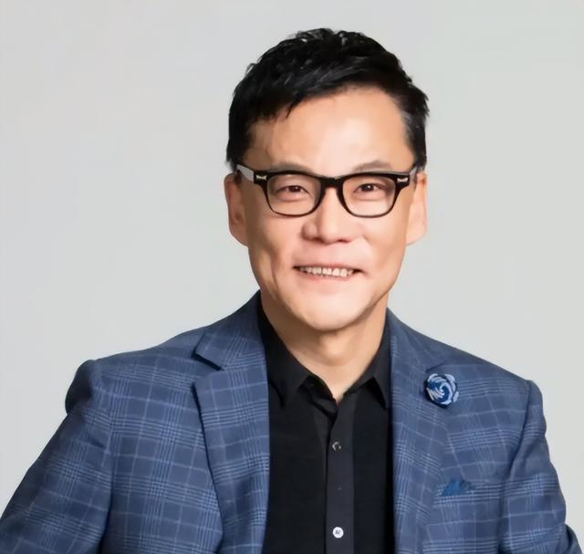俞渝也没想到，刚离婚2年，李国庆就娶了他40年前的“白月光”