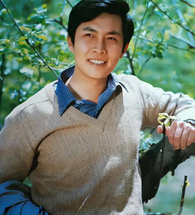 善恶终有报！73岁唐国强疯狂捞金？天价医疗账单压垮老戏骨！