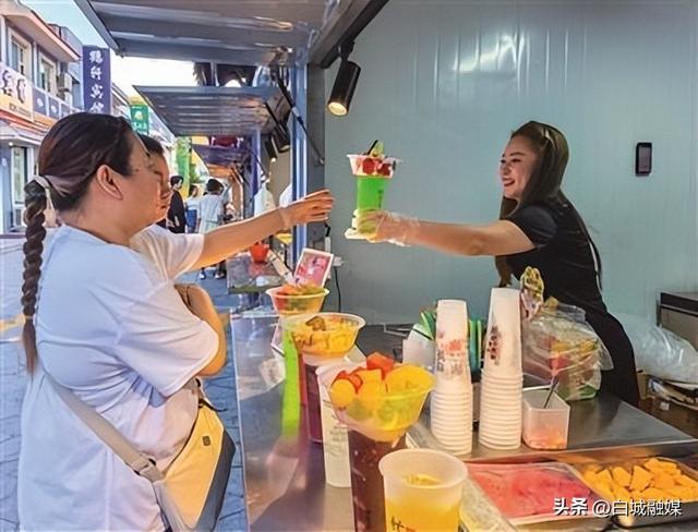 消夏活动亮点纷呈 点燃城市夏日激情