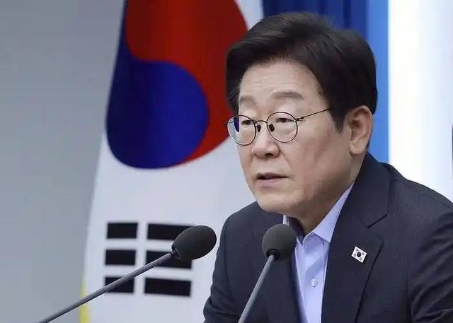 李在明眉开眼笑，临走前终于对华改了口，有些事情希望中方能翻篇