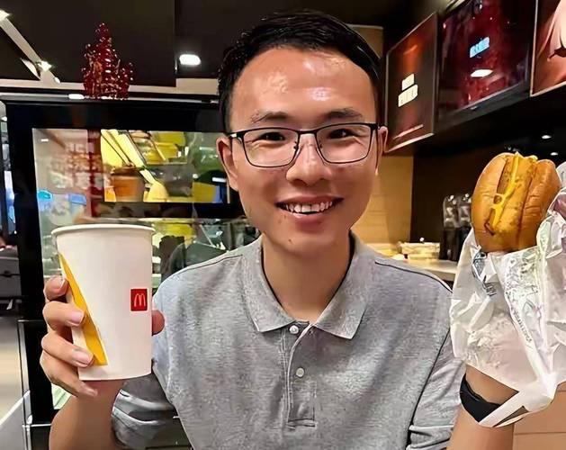 央视怒批！人民日报点名封杀！这5位目无法纪的大网红，彻底凉凉 第21张