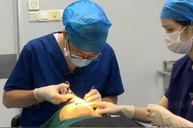 眼袋手术可不是“一刀切”那么简单，弄清楚这3件事，再做也不迟图片