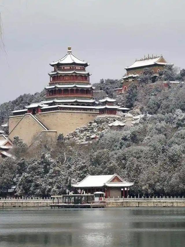 雪迎2026：颐和园又见素裹银装，半城惊鸿