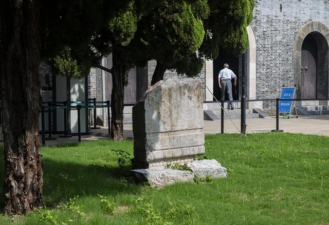三访重宁寺 一院秋色里（一）