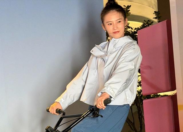 全运会摘金一月后 陈芋汐接受采访，句句不提全红婵 句句都是全红婵