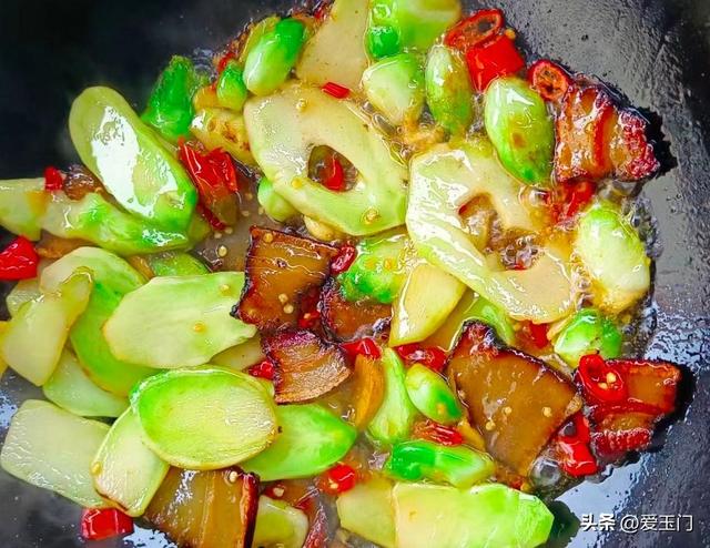 冬天，这菜使劲吃！一润肠、二提神醒脑、三强免疫，不懂吃可惜了