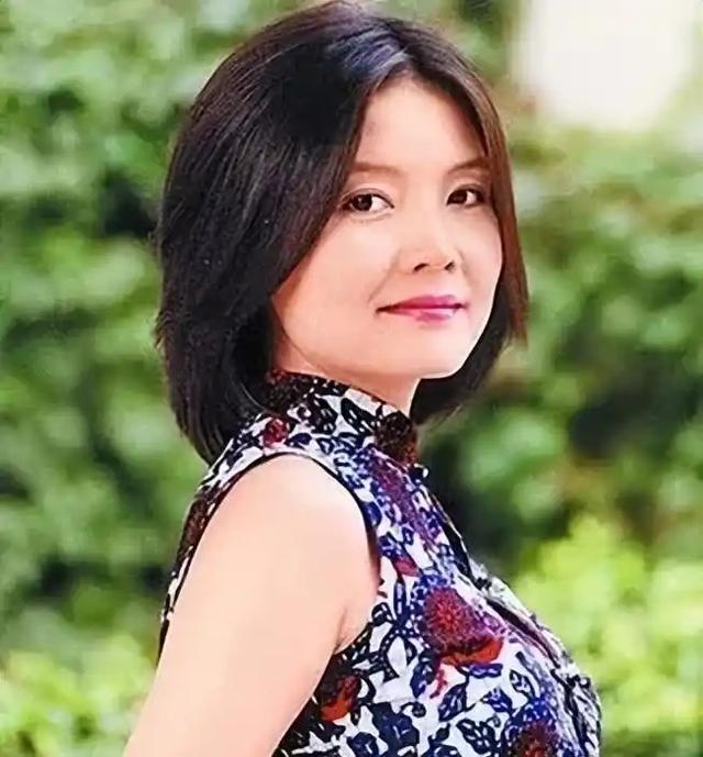 她11岁被导演看中，与名导同居多年被抛弃，如今复出却无人问津