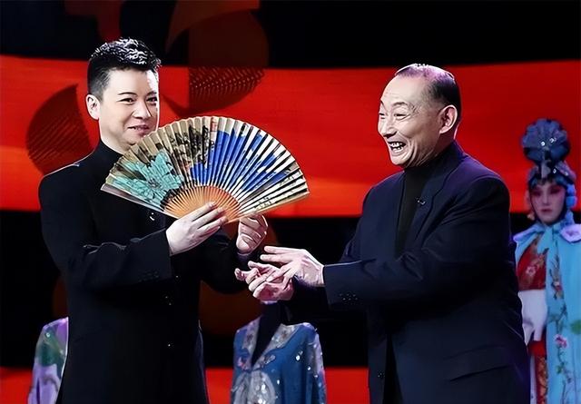 梅兰芳之子梅葆玖：一生无儿无女，至死不原谅半路出道的李玉刚