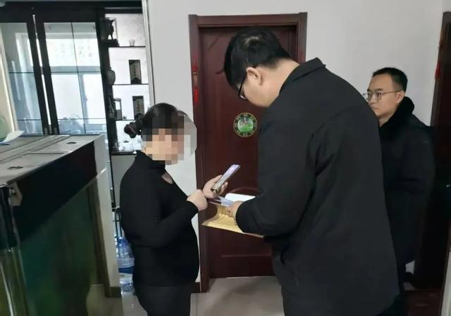 凌晨六时，张店大批干警出动！