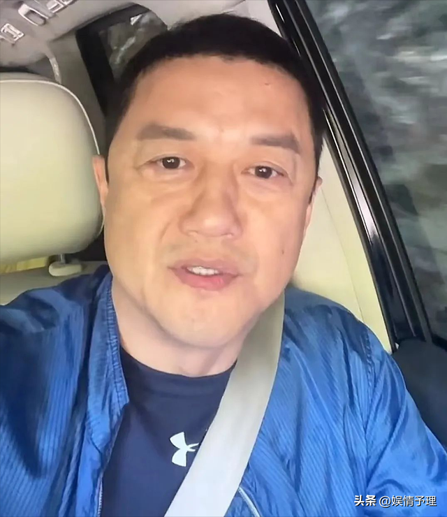 53岁李亚鹏现状：公司狂赚70亿，却住乡下吃野菜，小娇妻不离不弃