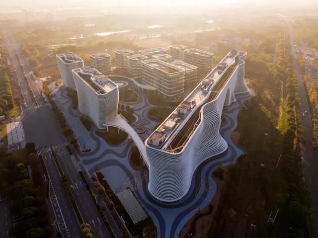 13.6万平！兰溪睿珀智能总部研发基地建成！