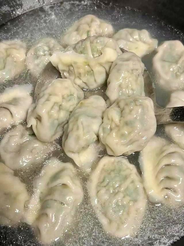头伏饺子香！这4陷最养4种时令菜入馅鲜，消暑开胃过伏天