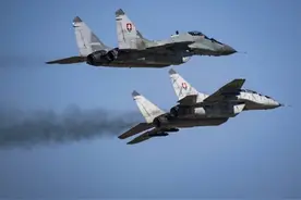 苏57大开杀戒？连续击落20架乌军战机，歼20具备实力图片