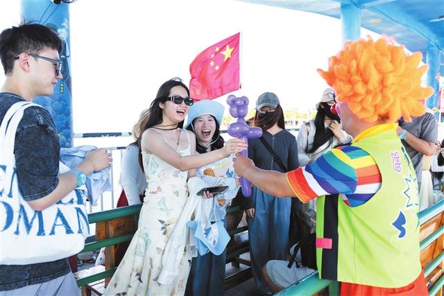 三亚“双节”文旅活力尽显