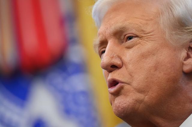 特朗普下令召回美国大使，白宫这一举动史无前例