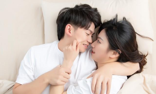 心理学家揭露：分房睡半年以上，80%的夫妻逃不过这两种结局