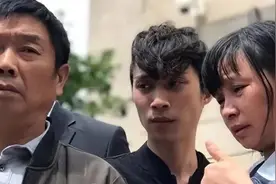 章莹颖美国遇害第7年家人现状：如今弟弟生下一子，父母直播带货图片