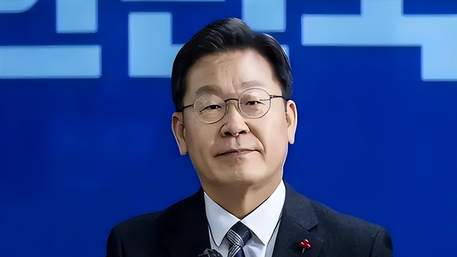 李在明到北京的第一件事，不是和中方见面，而是去了另外一个地方