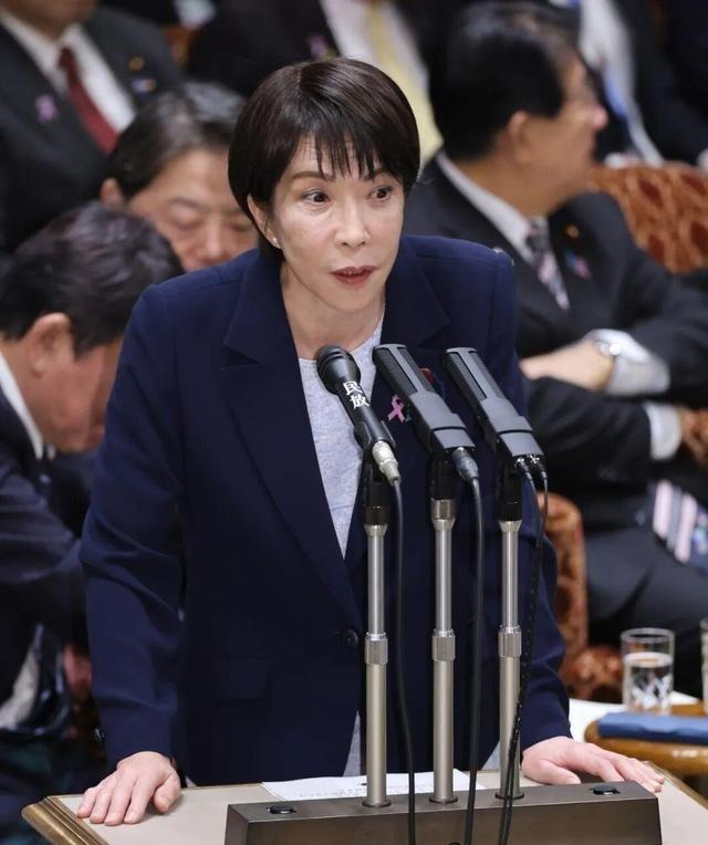 损失2.2万亿后，日高官公开喊话：中国撤回警告；先让高市道歉！